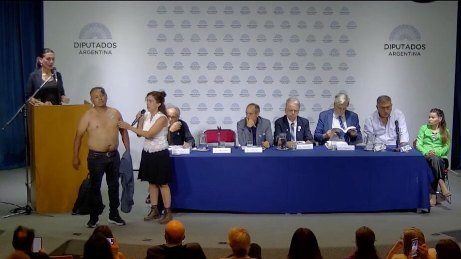 La negación de la negación es más que una fórmula filosófica: es la respiración profunda de la historia, el pulso de la dialéctica que nos recuerda que todo lo que niega puede ser negado, y que en esa doble negación se abre la posibilidad de una síntesis superadora.