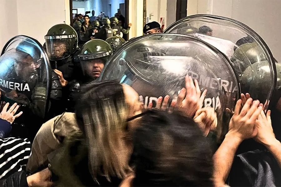 REPRESIÓN NUCLEAR
